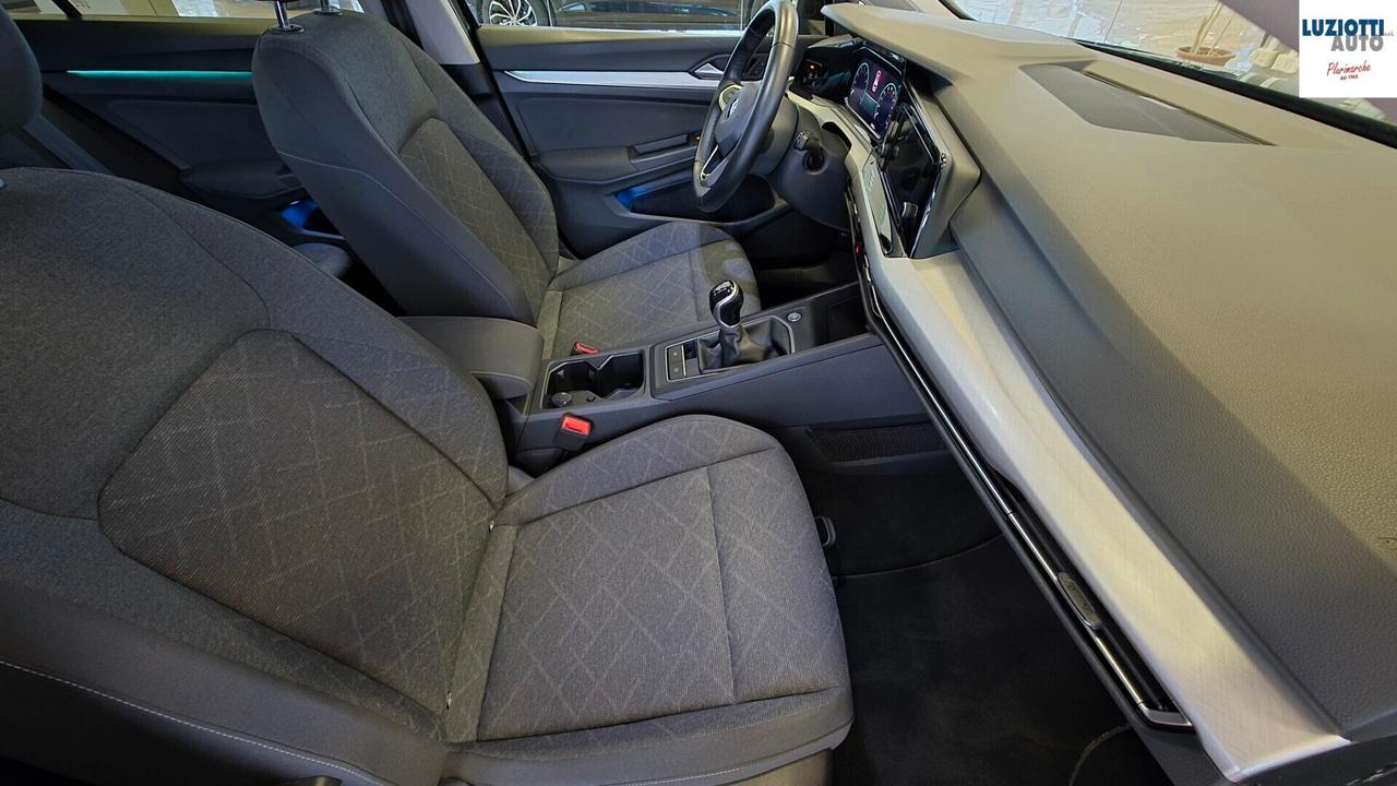 Volkswagen Golf 8 1.0 TSI 110CV LIFE