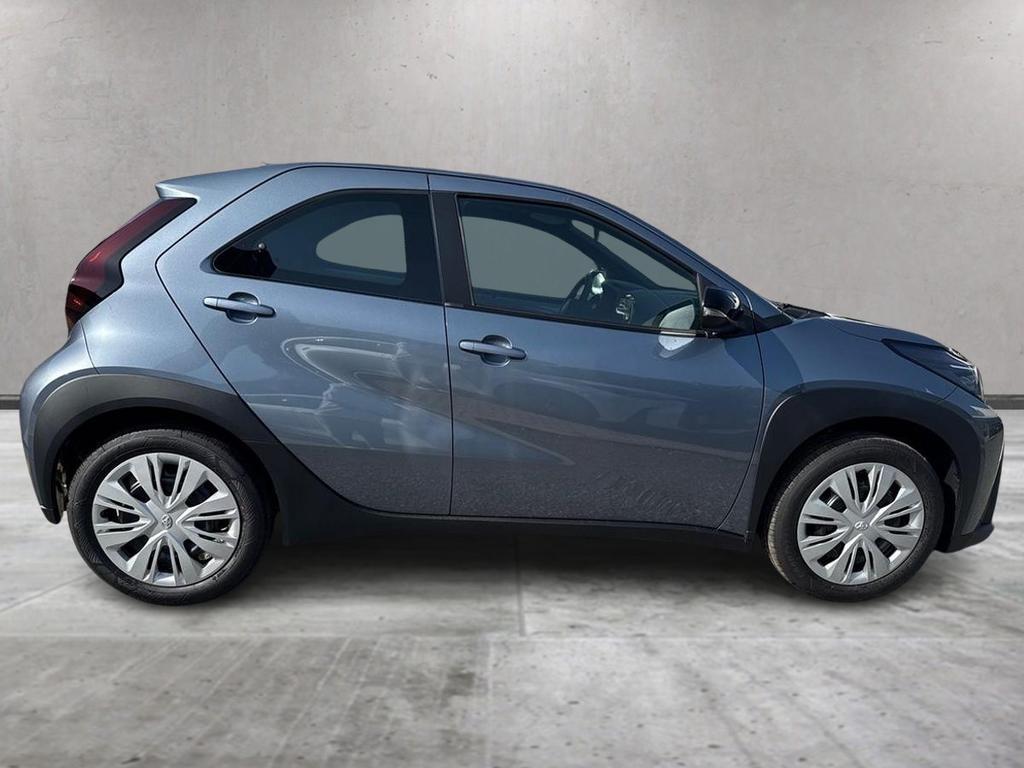 Toyota Aygo X 1.5 hybrid e-cvt