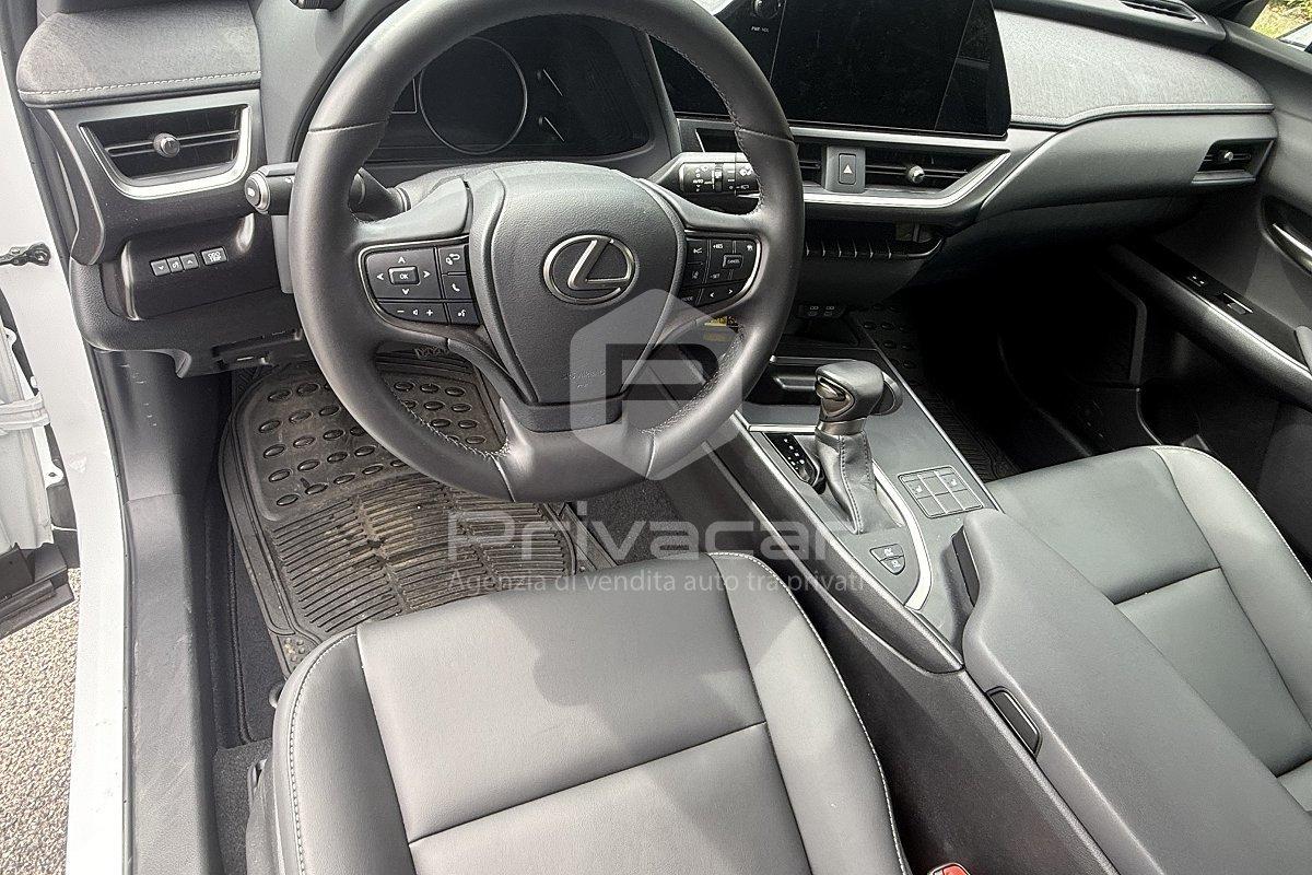 LEXUS UX Hybrid F Sport
