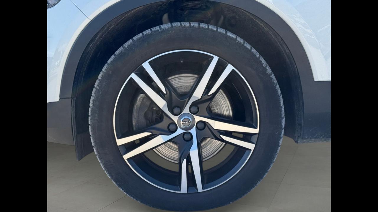 VOLVO XC40 - XC40 1.5 t5 phev R-design auto my21