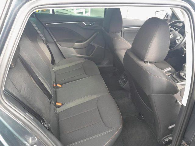 SKODA Kamiq 1.0 G-Tec Scout, Led adattivi, Sedili risc, Retroc