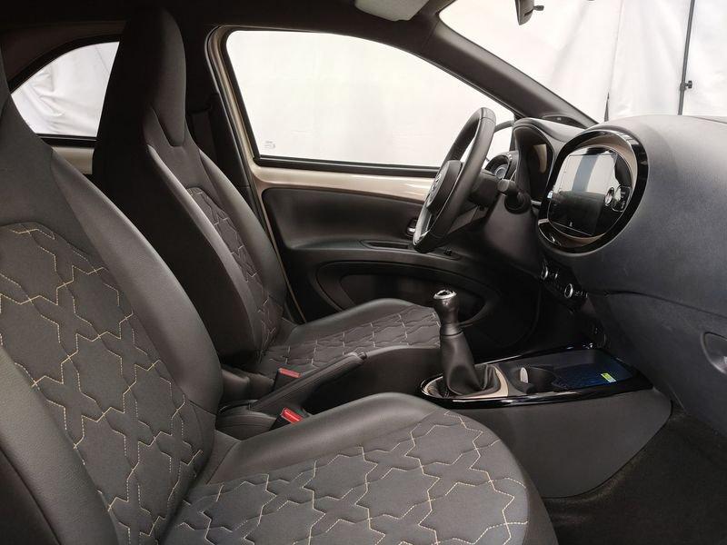 Toyota Aygo X Aygo X 1.0 VVT-i 72 CV 5 porte Lounge