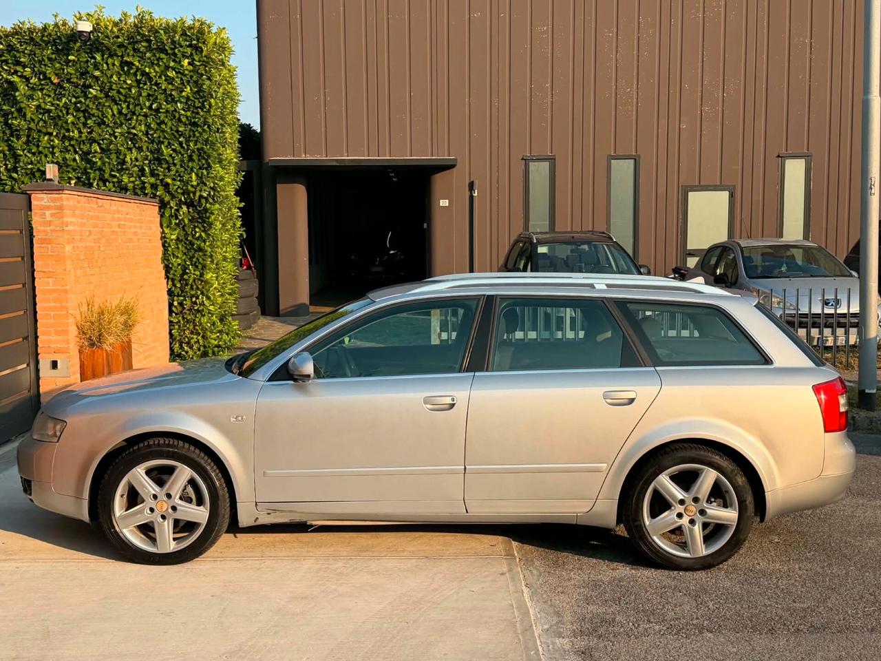 Audi A4 1.9 TDi 130cv-299.000km-U.Prop-2004