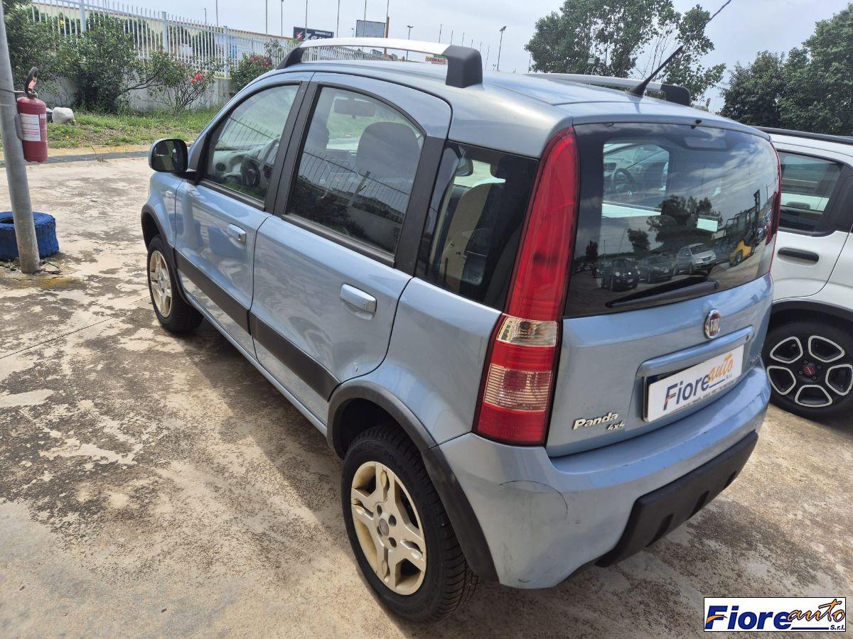 FIAT - Panda - 1.3 MJT 16V DPF 4x4 Climbing