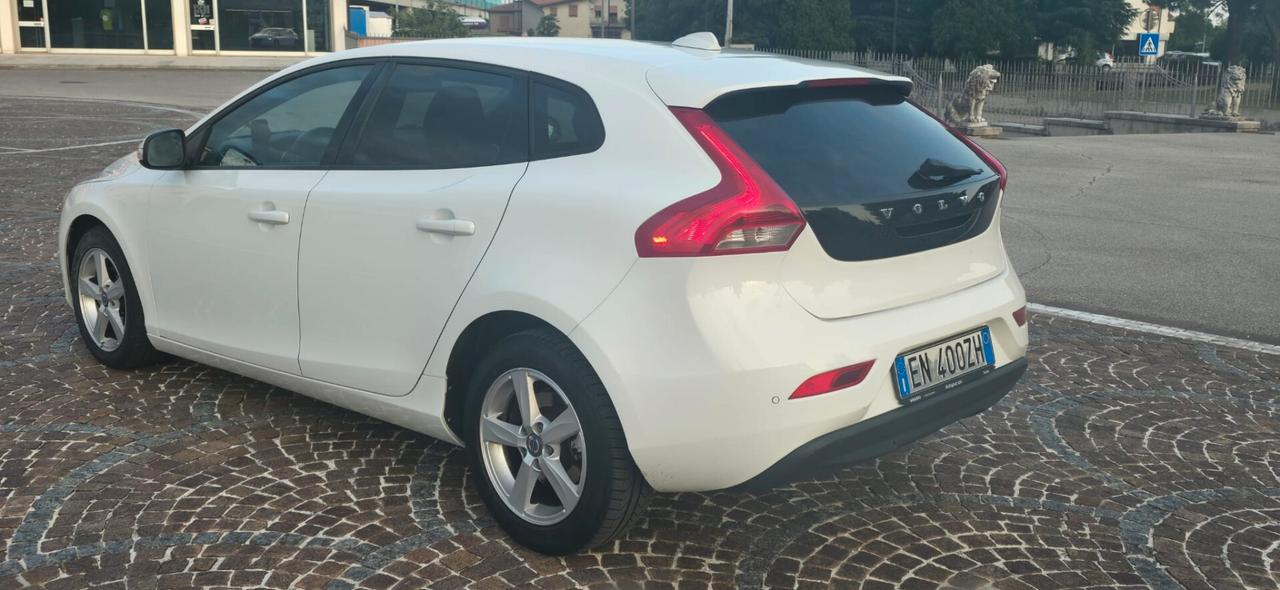 Volvo V40 D4 Summum