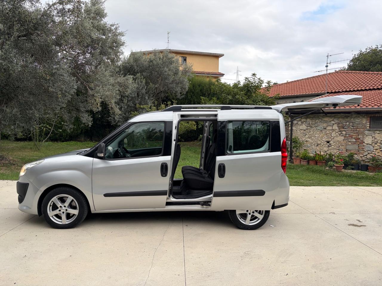 FIAT DOBLO 1.6 MTJ 105CV 7 POSTI CHIAMA INTROVABIL