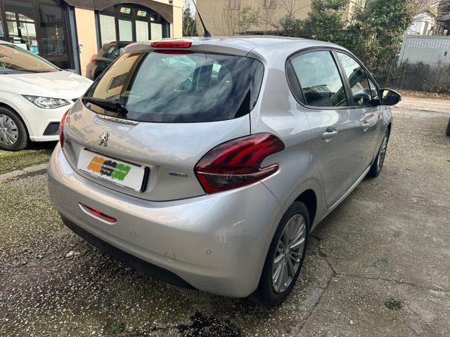 PEUGEOT 208 1.2 GPL PureTech 82 5p. Allure
