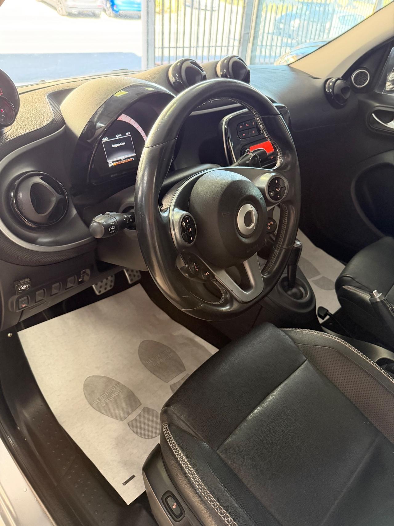 Smart ForFour 1.0 70CV ALLESTIMENTO BRABUS AUTOMATICO