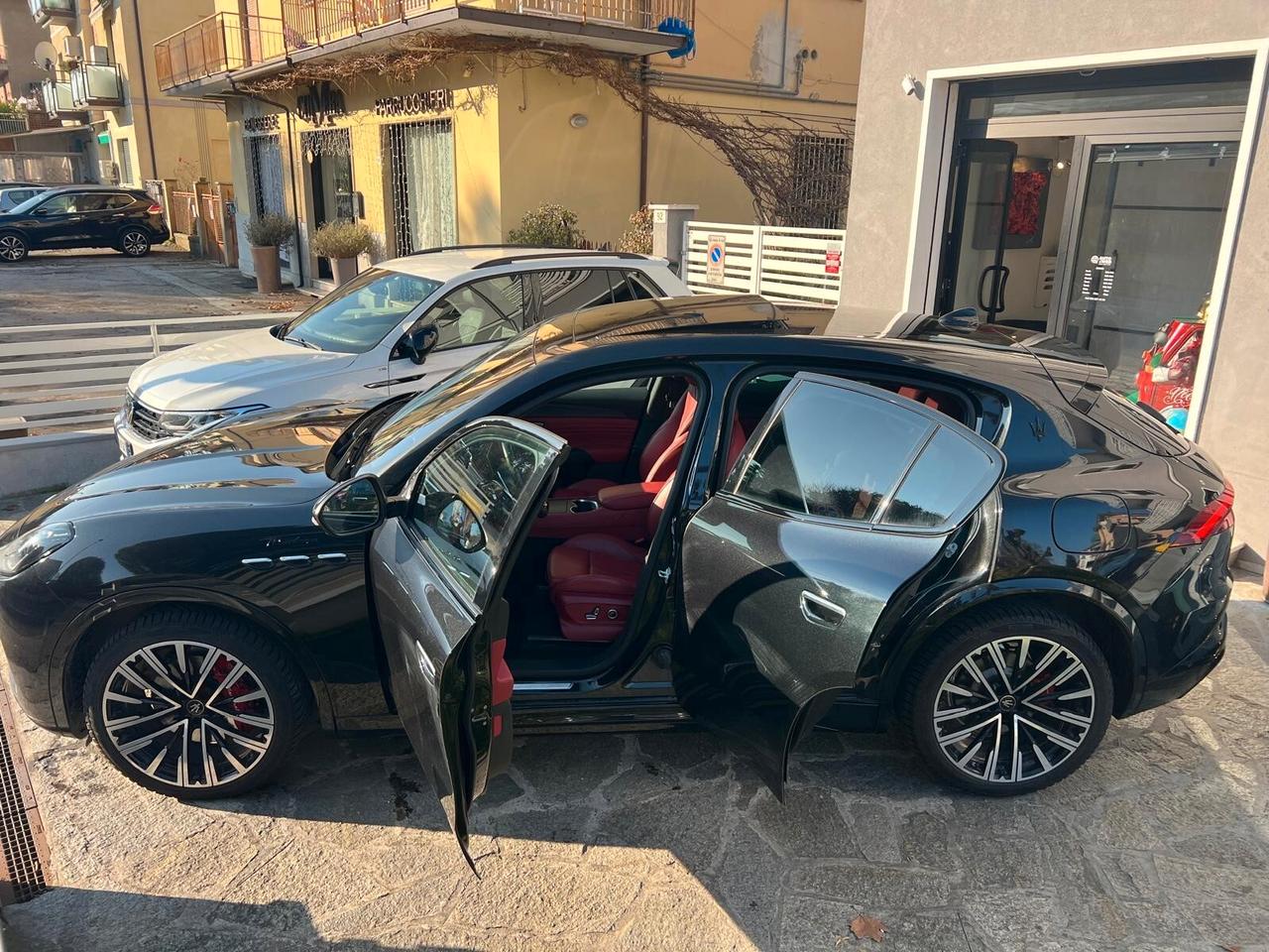 MASERATI GRECALE MHEV 330cv AWD MODENA