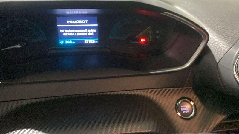 Peugeot 208 motore elettrico 136 CV 5 porte Allure