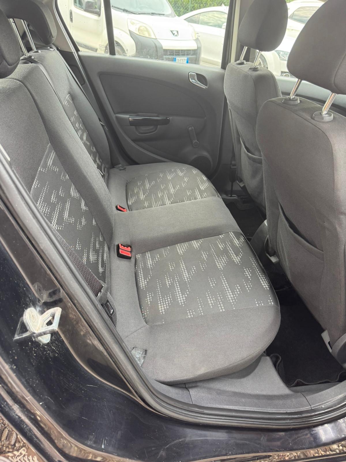 Opel Corsa 1.2 5 porte Cosmo