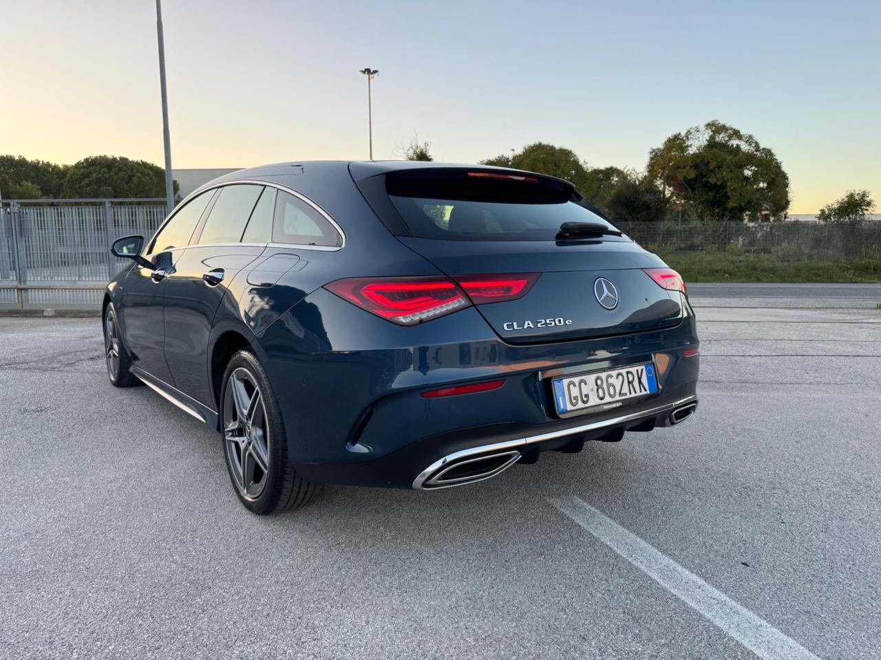 Mercedes-benz CLA 250 e Automatic EQ Power Shooting Brake Premium