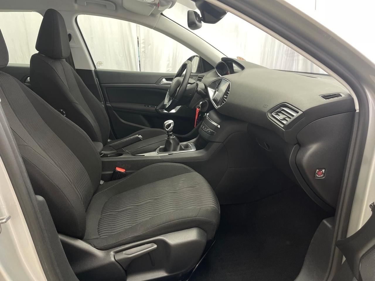 Peugeot 308 BlueHDi 120 S&S EAT6 Business