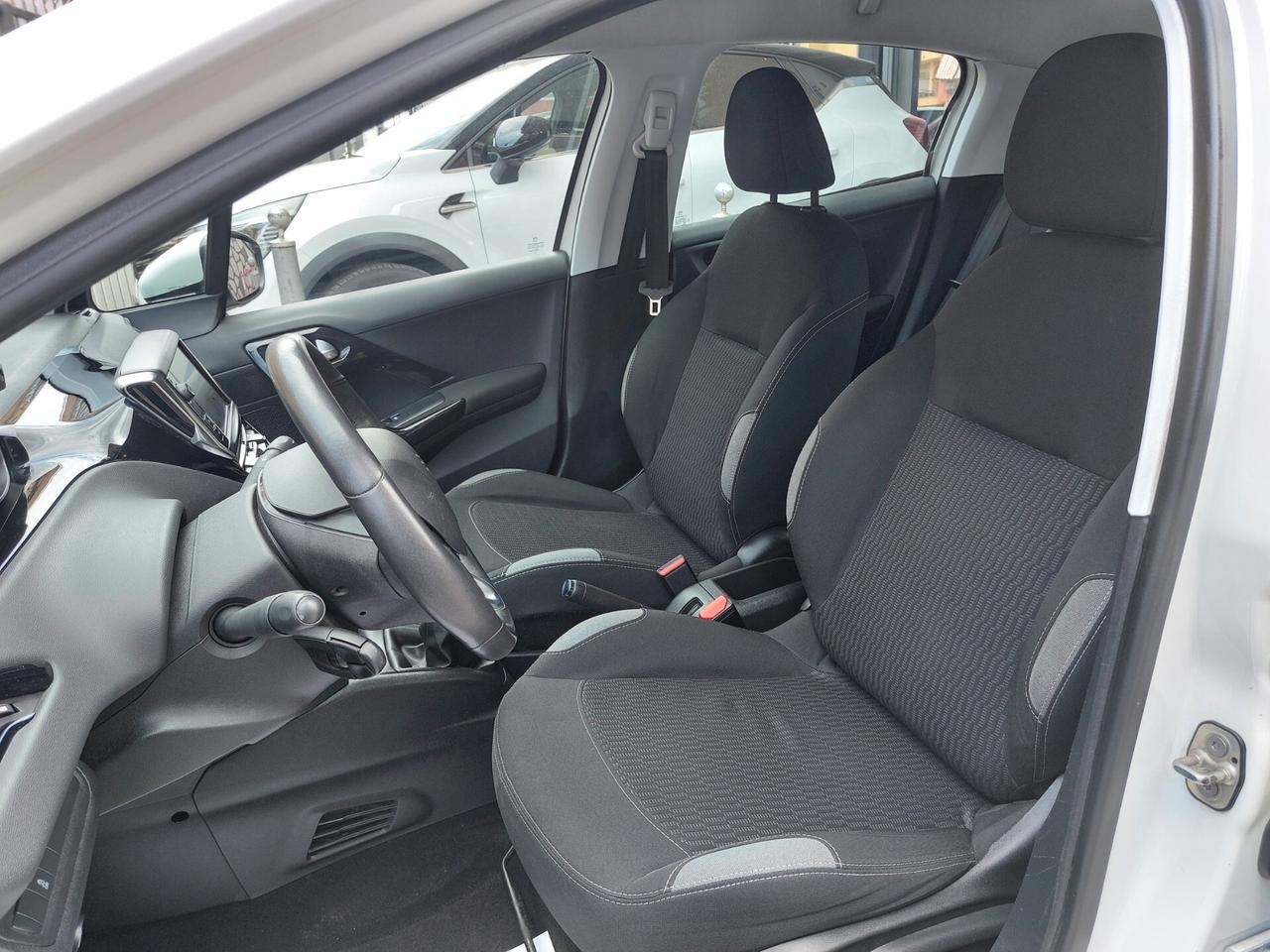 Peugeot 208 1.2 Gpl 82 Cv 5p Allure