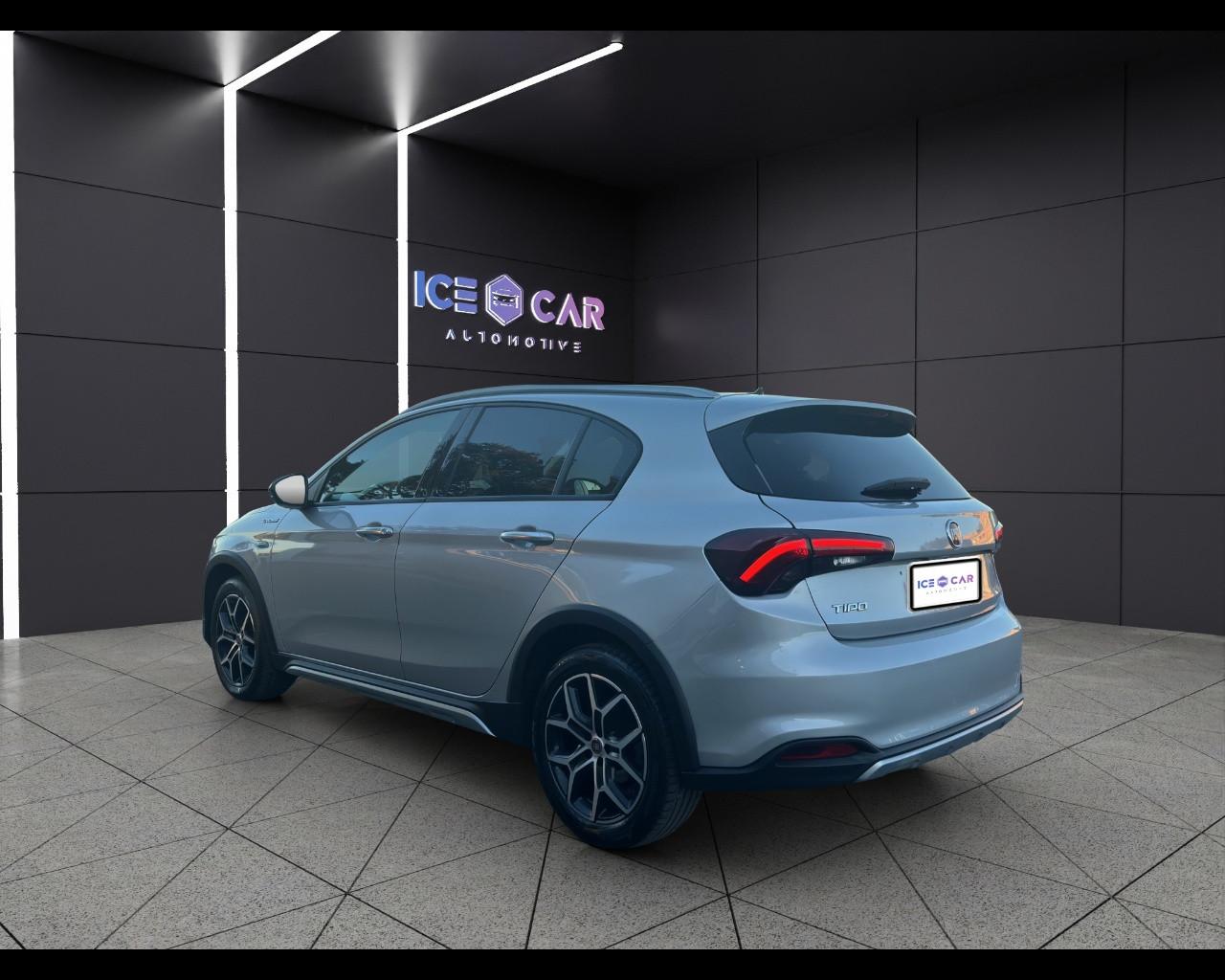 FIAT Tipo (2015-->) - Tipo 1.6 Mjt S&S 5 porte Cross