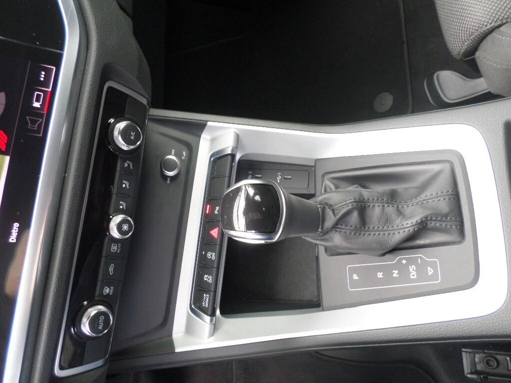 Audi Q3 SPB 35 TFSI S line edition