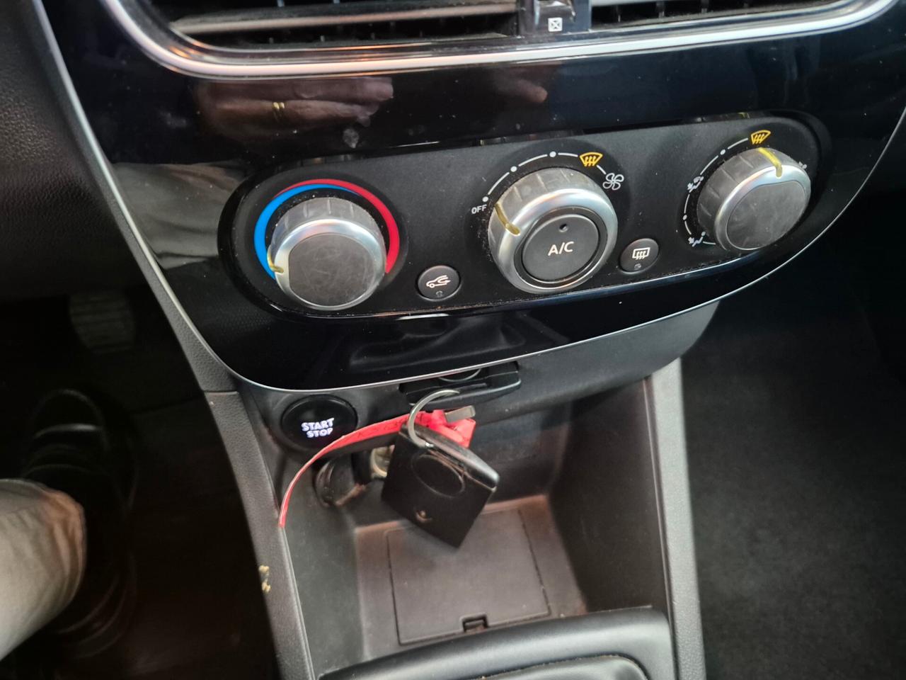 Renault Clio 1.2 75CV 5 porte Life