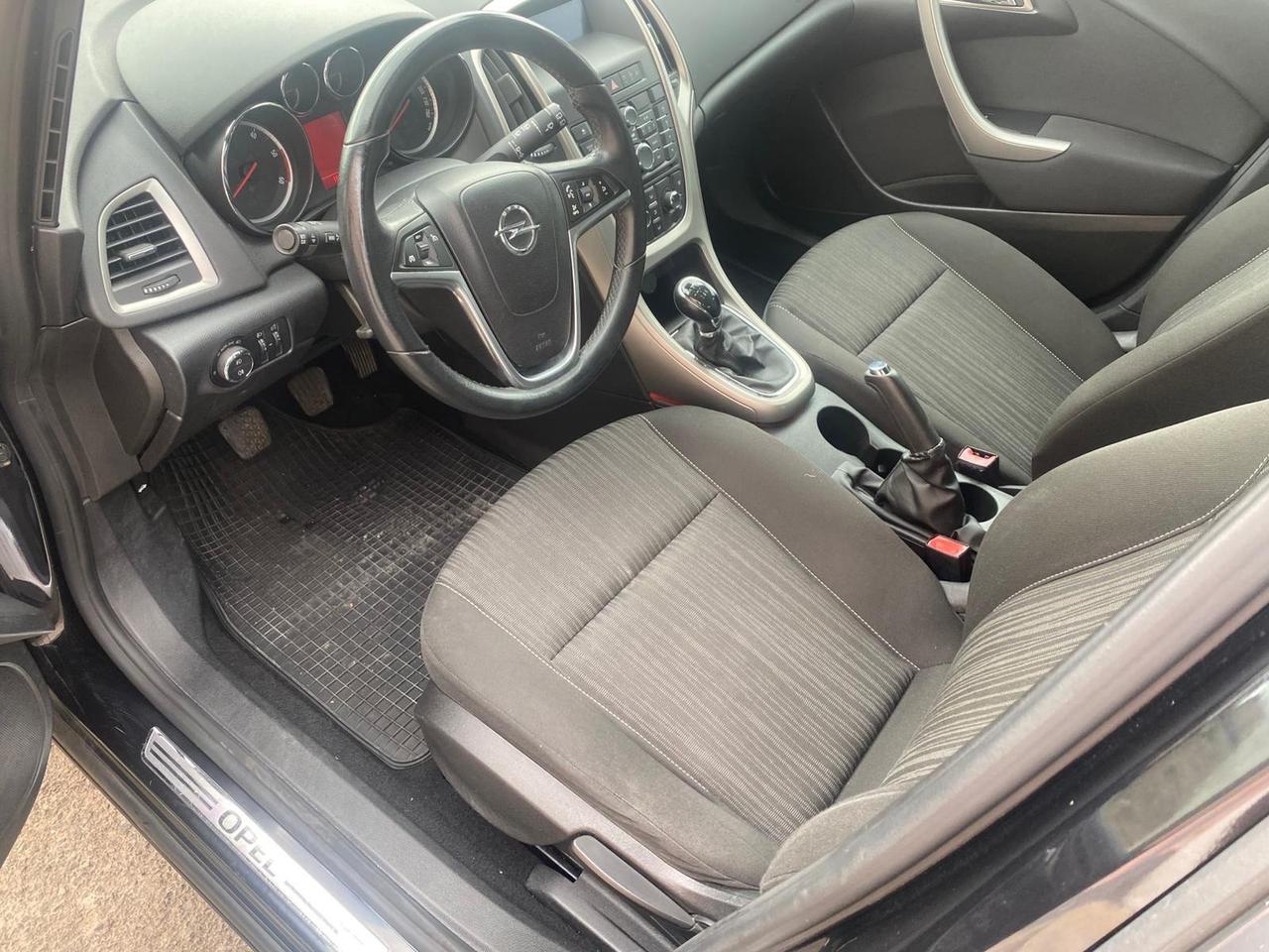 OPEL ASTRA 1.7 CDTI MOLTO BELLA CONDIZIONI DA VETRINA