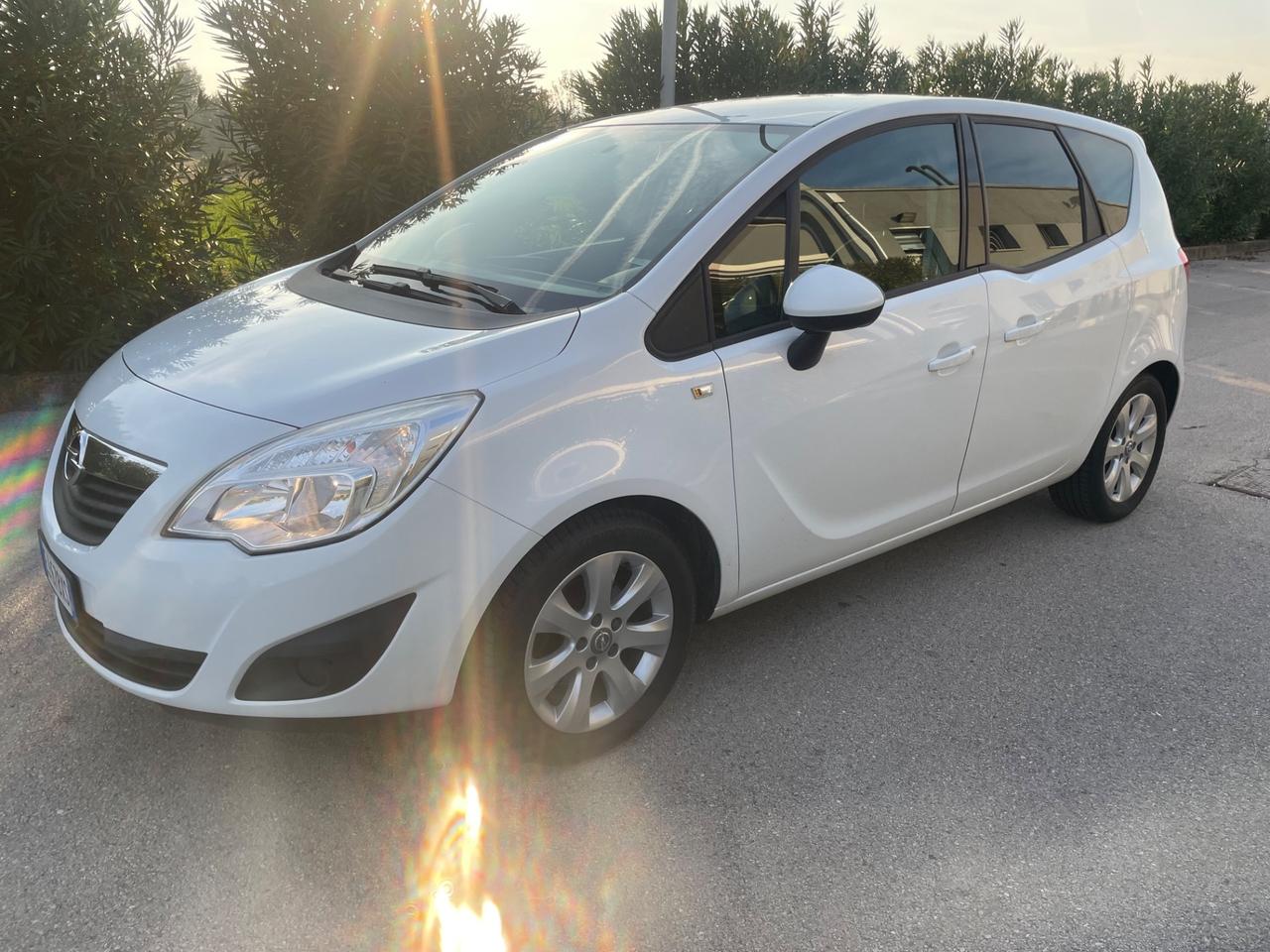 Opel Meriva 1.4 benzina anno 2011 km 115 mila