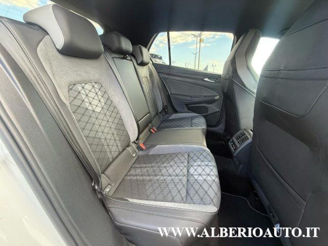 VOLKSWAGEN Golf 2.0 TDI 150 CV DSG SCR R-Line