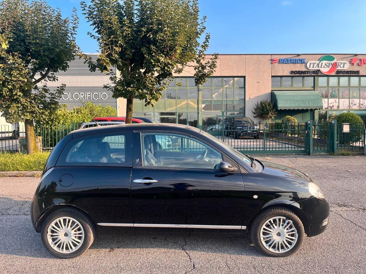Lancia Ypsilon 1.2 Platino