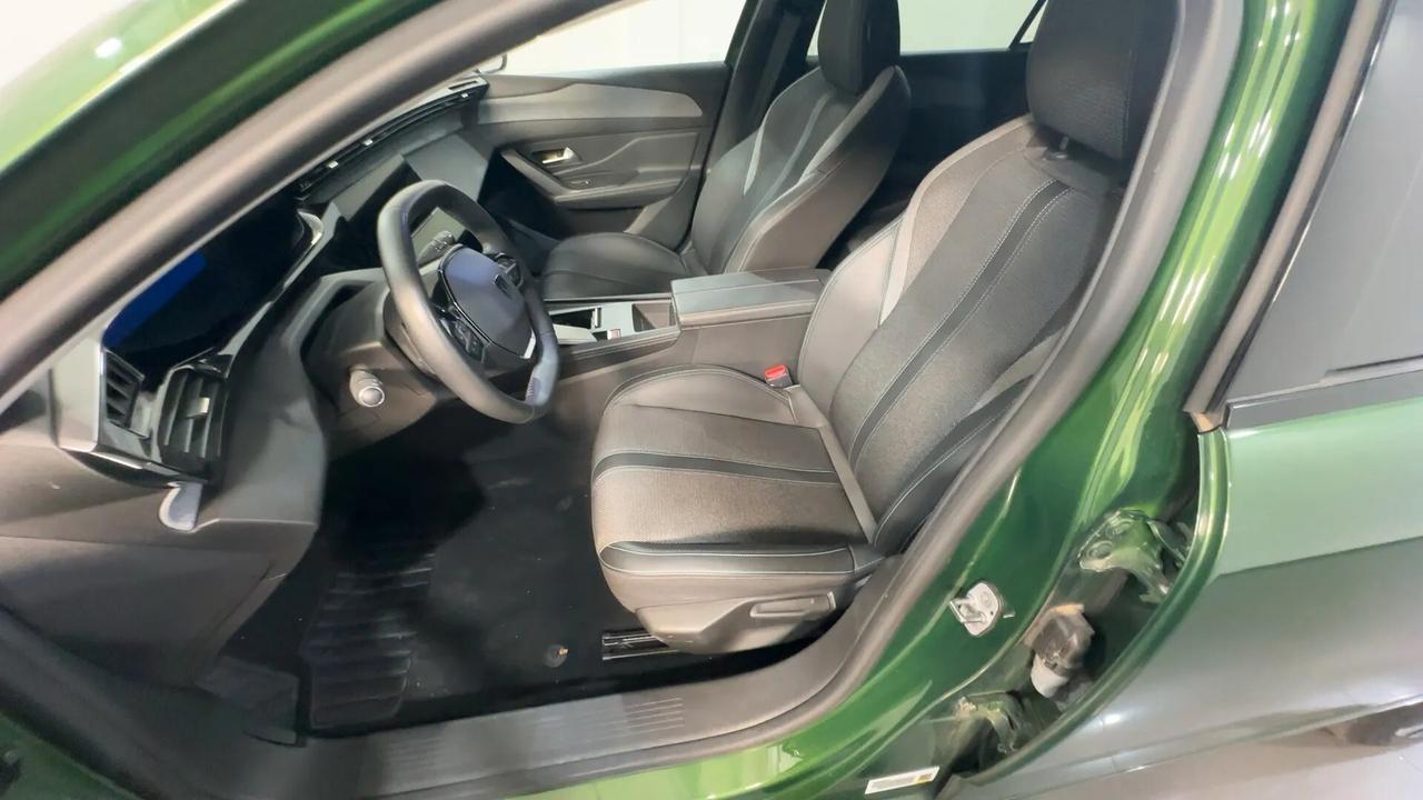 Peugeot 308 PureTech Turbo 130 S&S EAT8 Allure