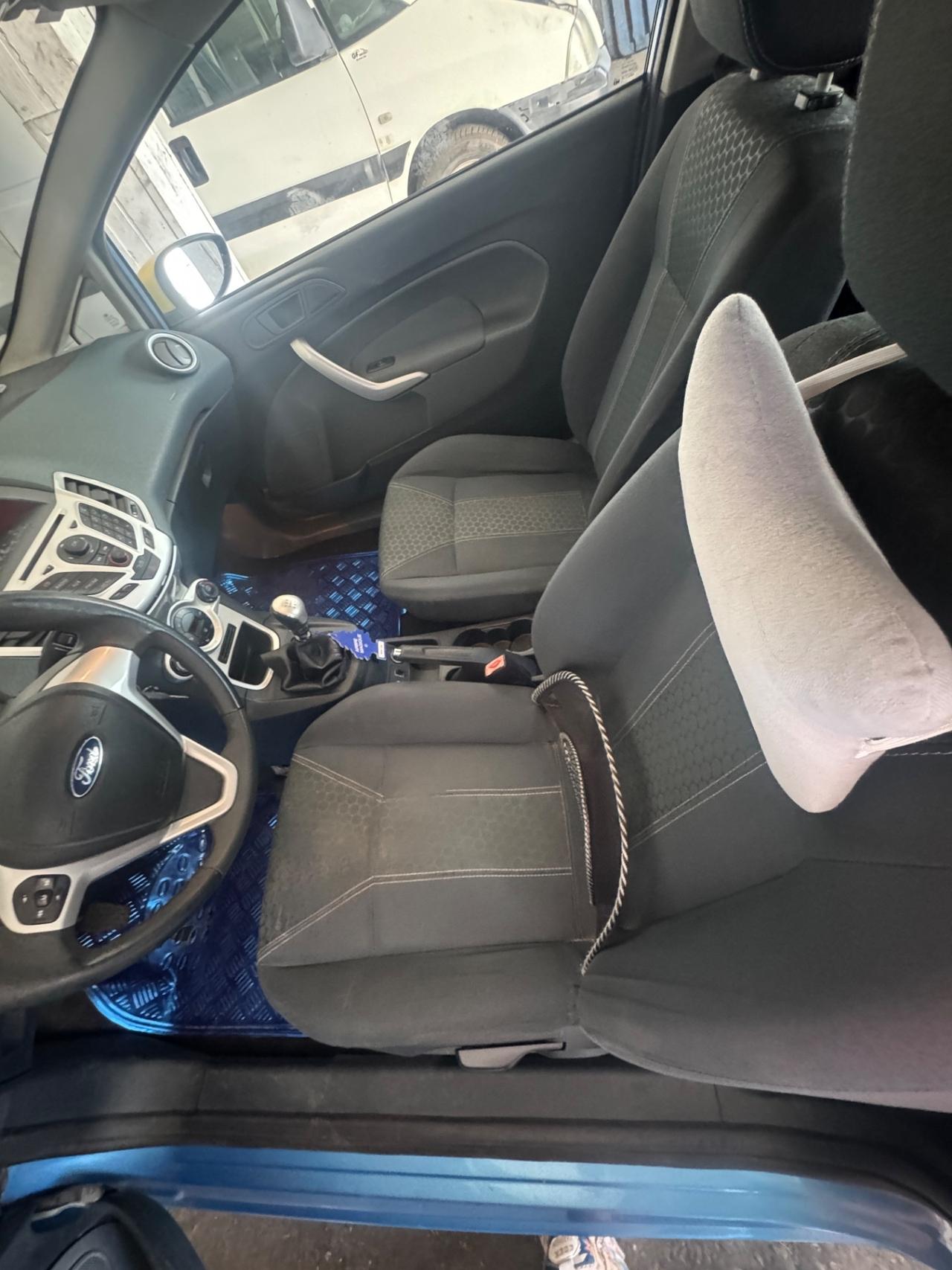 Ford Fiesta 1.4 TDCi 5p. Ghia