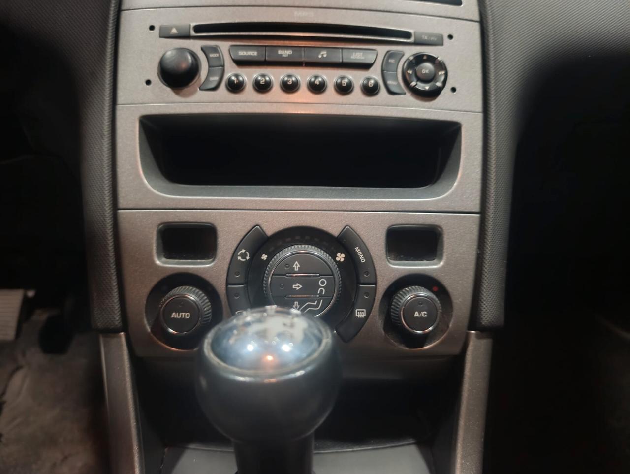 Peugeot 308 del 2009 benzina 80.000 km
