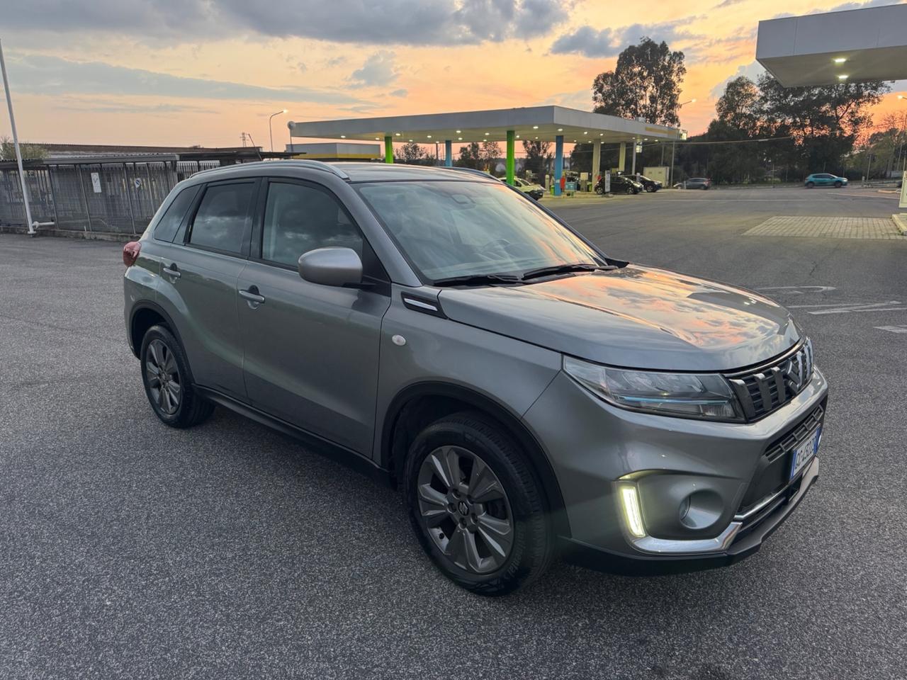 Suzuki Vitara 1.4 Hybrid Top
