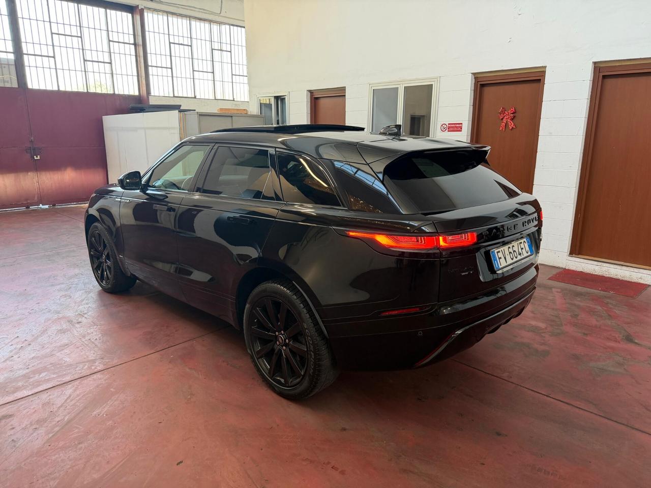 Land Rover Range Velar 2.0D I4 240 CV R-Dynamic HSE