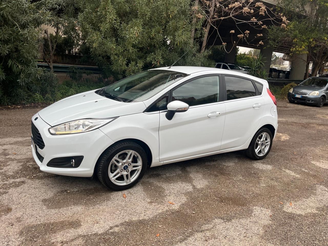 Ford Fiesta 1.4 5p. Bz.- GPL Titanium Garantita