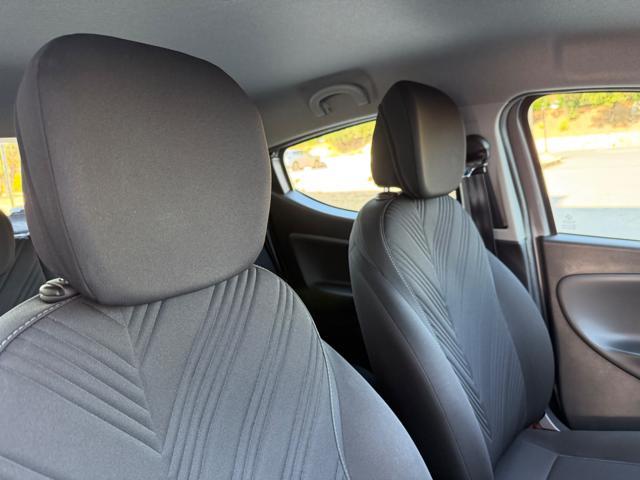 LANCIA Ypsilon GOLD+NAVI CARPLAY+SENSORI+LED