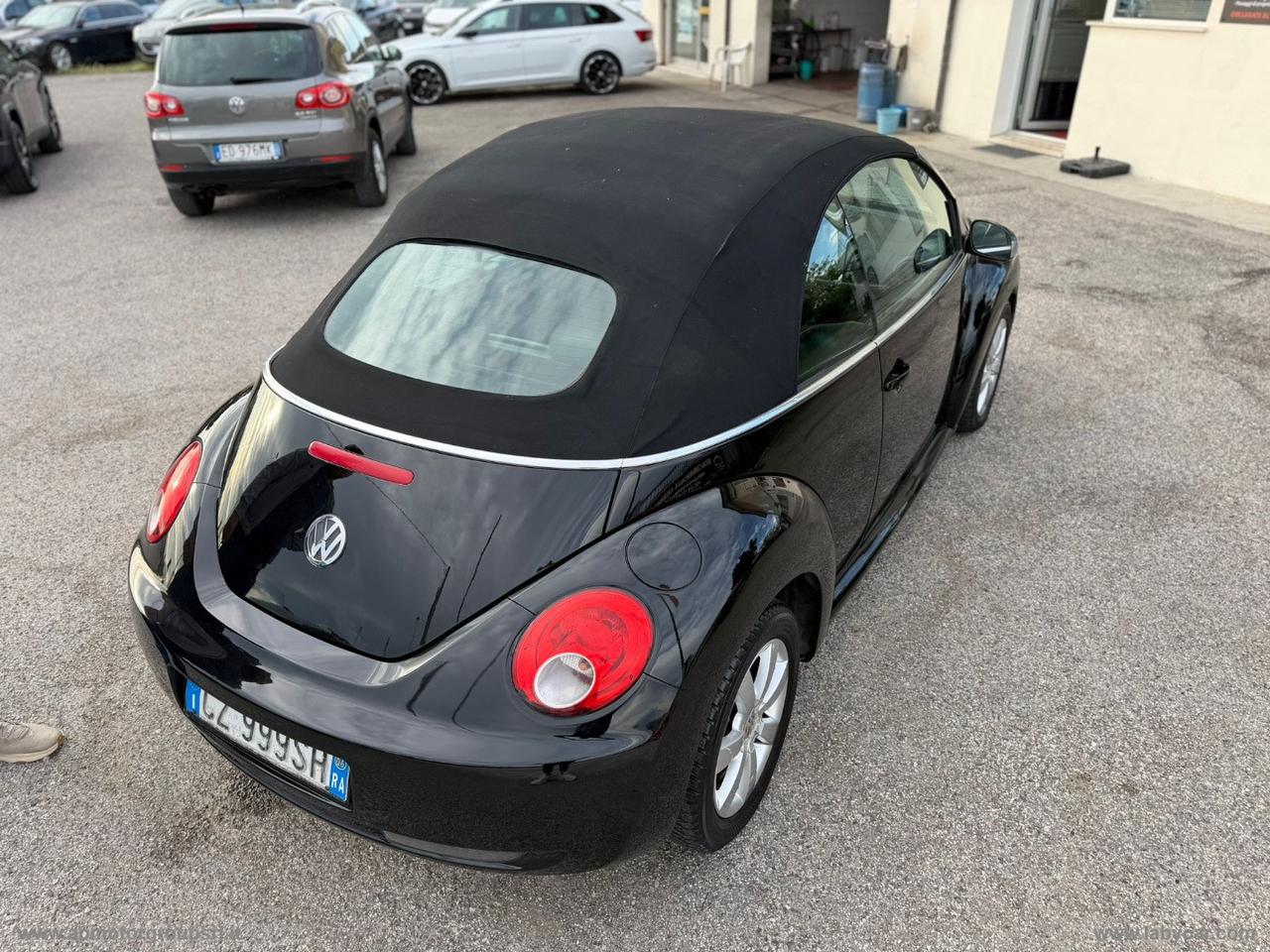 VOLKSWAGEN New Beetle 1.4 16V Cabrio