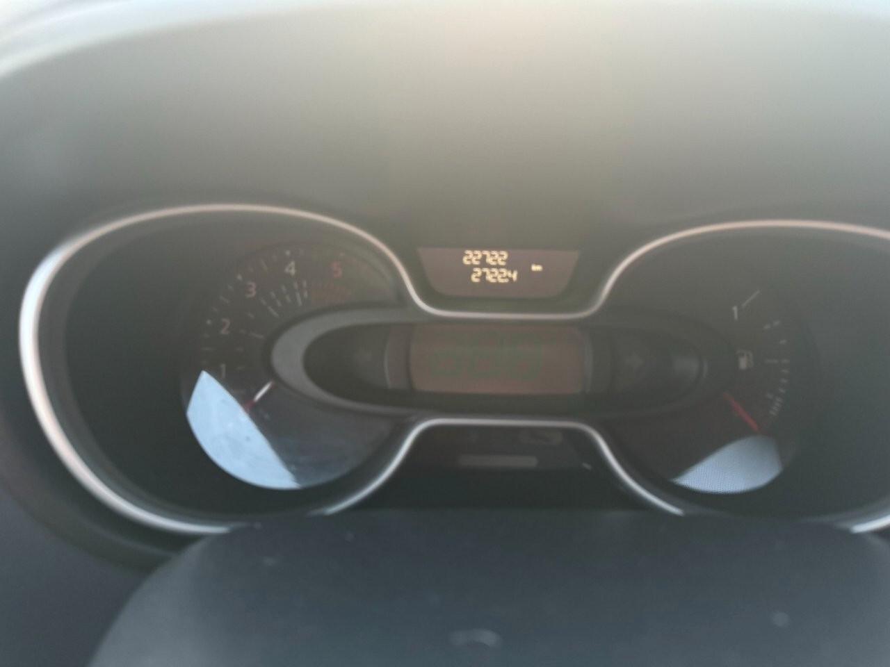 RENAULT TRAFIC PASSENGER T29 2.0 dCi 145 CV L2H1 ENERGY ZEN – SOLO 22.000 KM