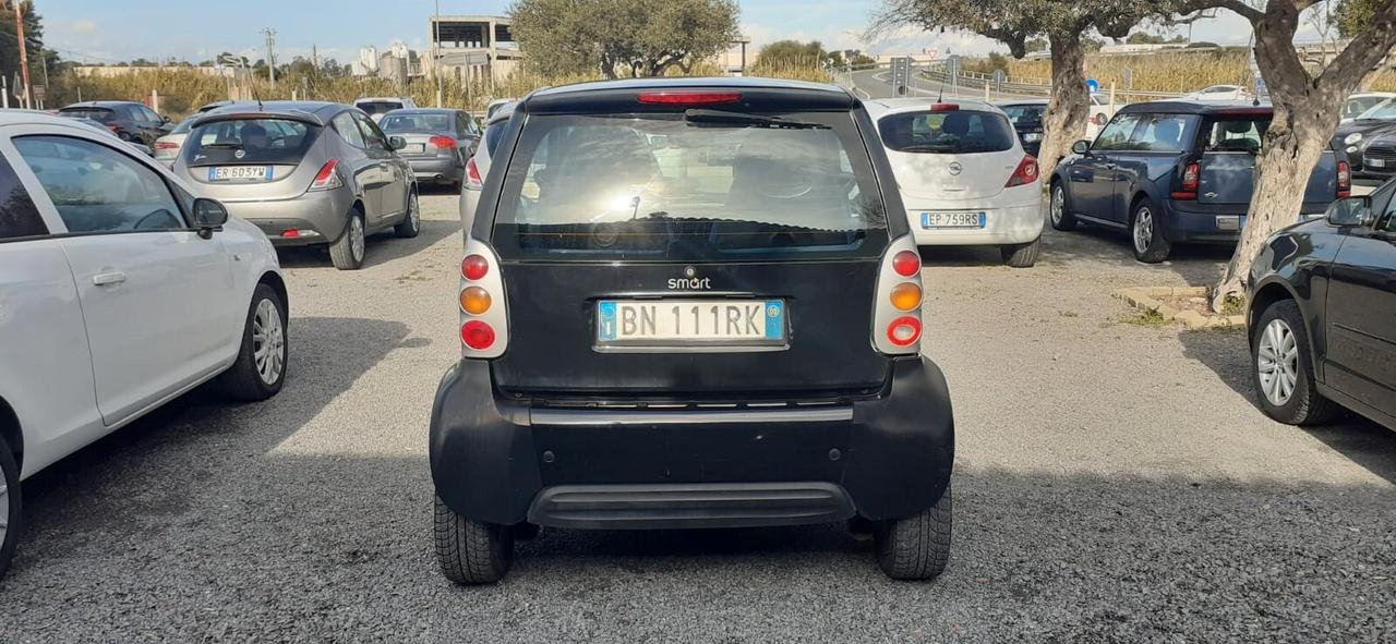 Smart 2000 - 600 BENZINA OK NEOP. LB AUTOMOBILI