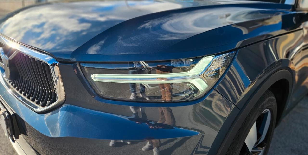 Volvo XC40 D3 AWD Geartronic Momentum