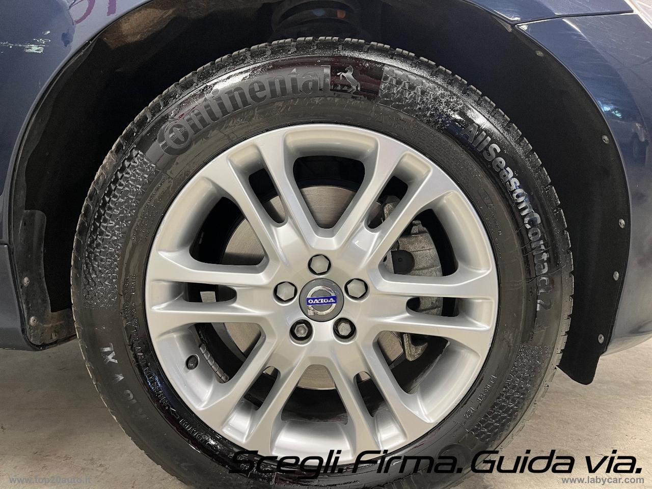 VOLVO XC60 D4 Summum|TETTO APRIBILE|PELLE|SEDILI RISC.