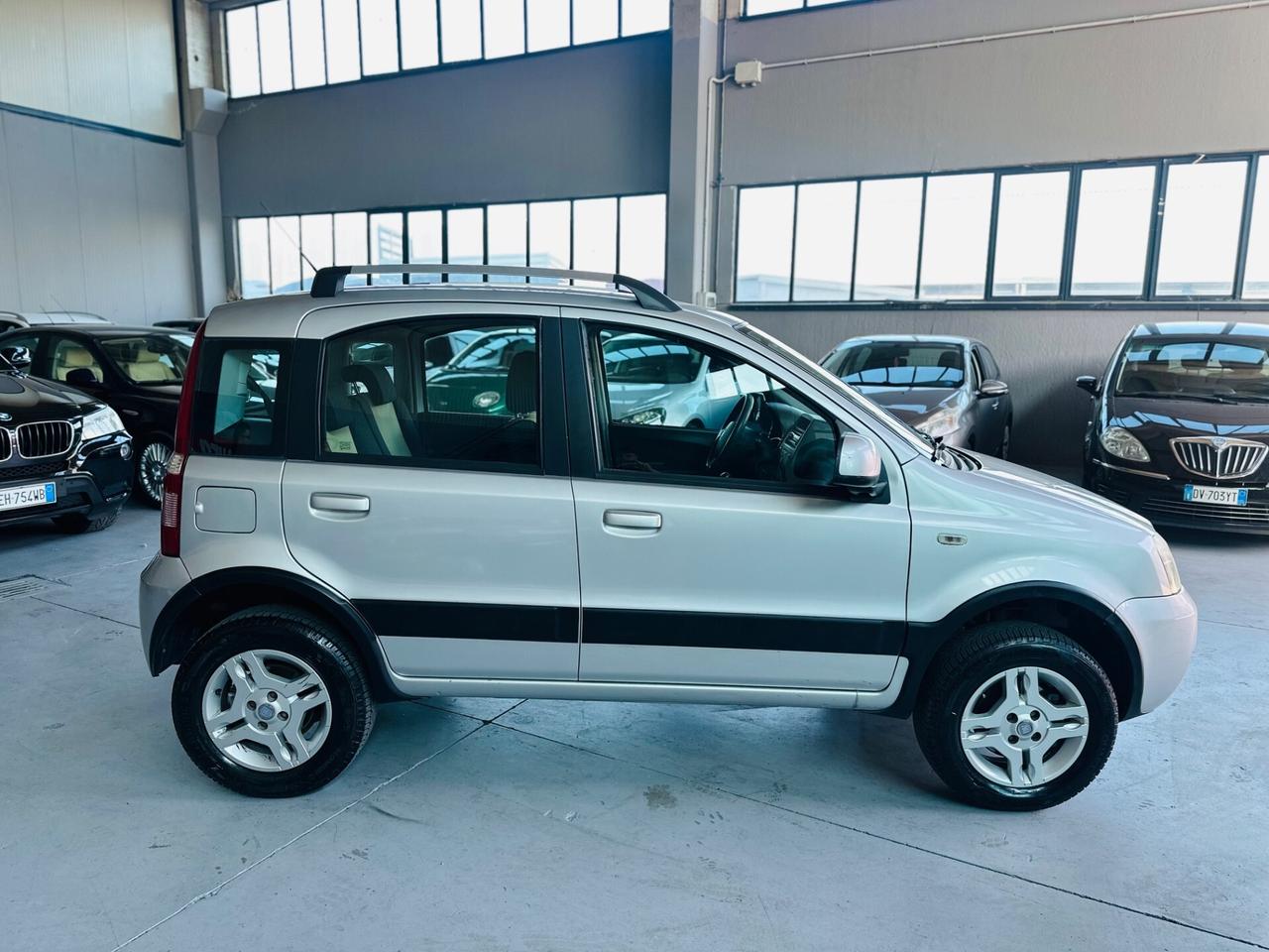 Fiat Panda 1.3 MJT 16V DPF 4x4 Climbing