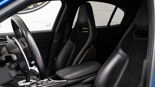ALFA ROMEO Giulia V6 Bi-Turbo Quadrifoglio AKRAPOVIC CARBOCERAMICI