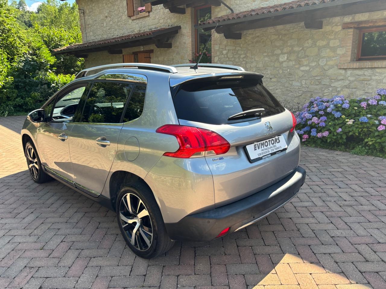 Peugeot 2008 BlueHDi 120 S&S Allure