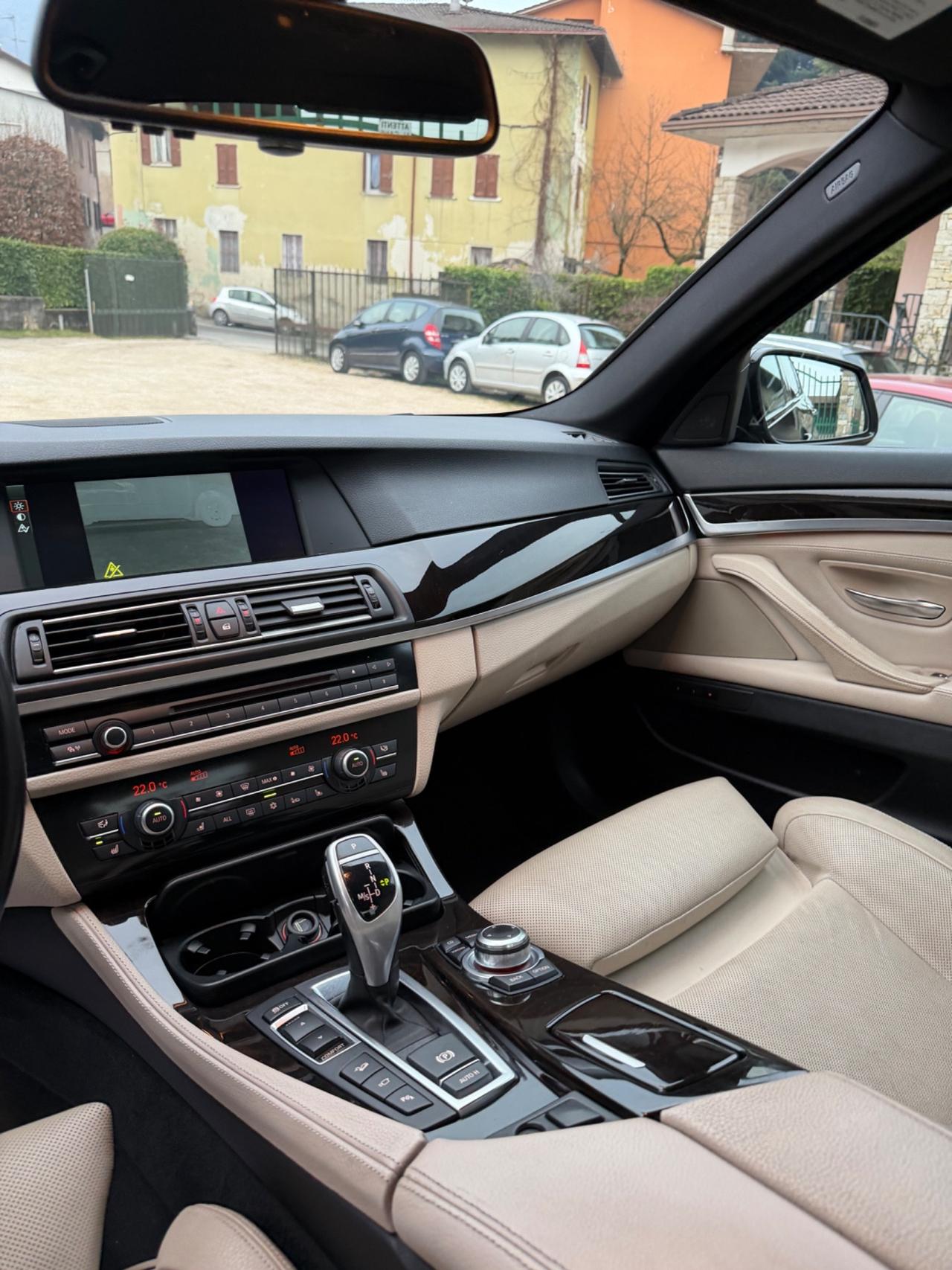 Bmw 550i MSPORT PELLE NAVI PRO KMCERT UNICOPR