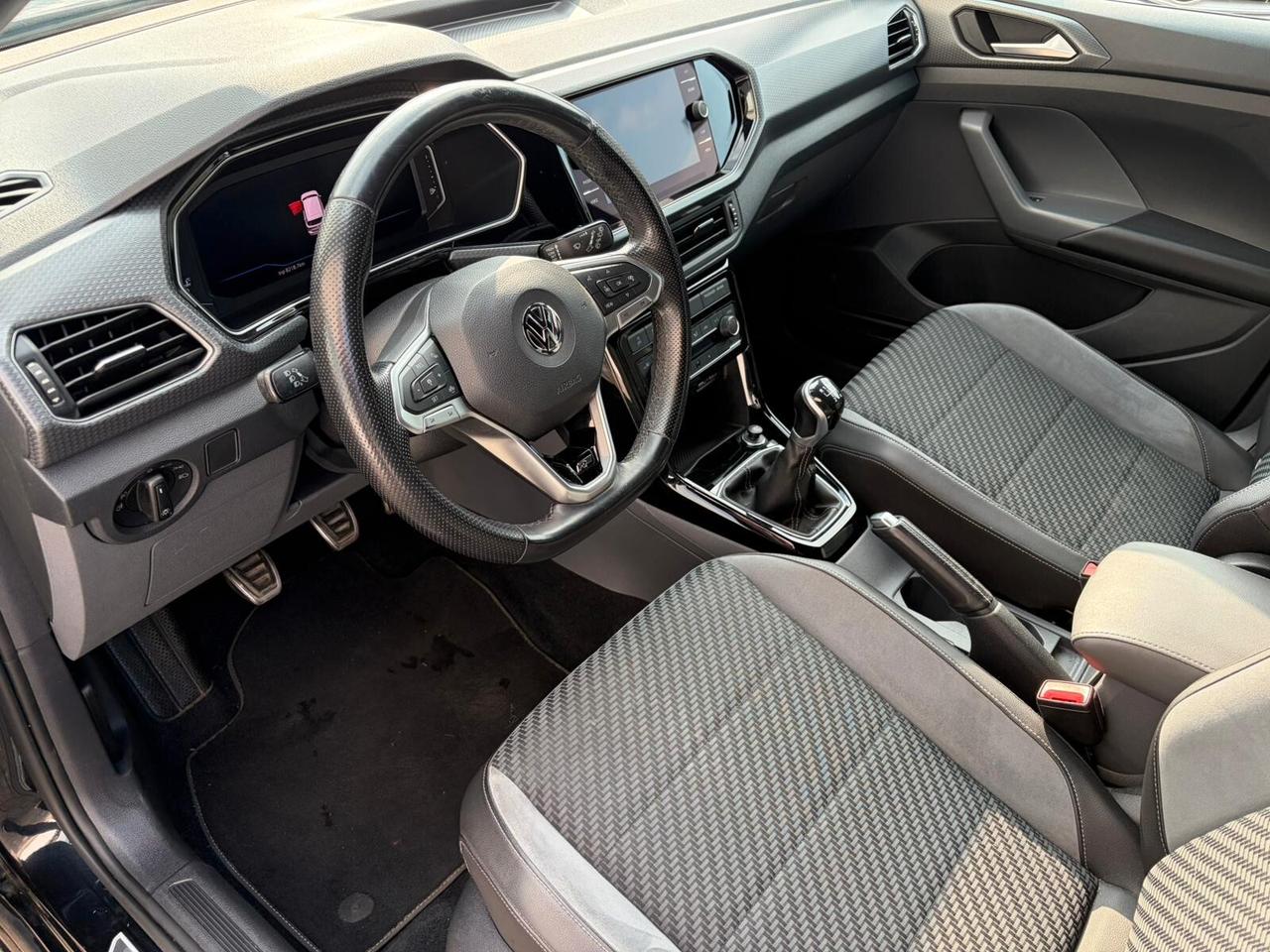 Volkswagen T-Cross 1.0 TSI 115 CV R-LINE BMT*EURO6*NEOPATENTATI