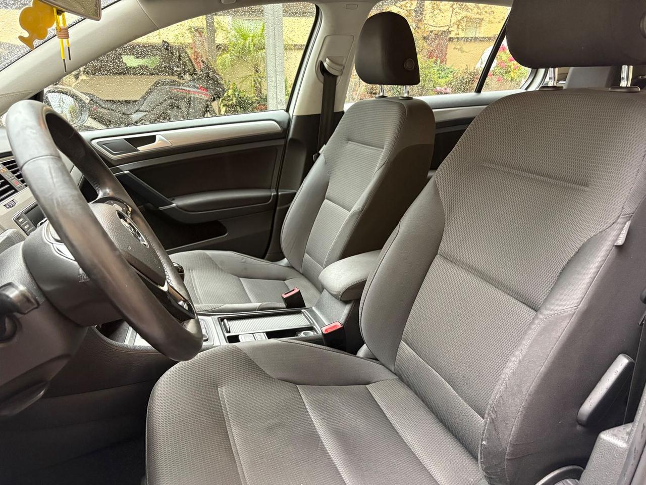 Volkswagen Golf 1.6 TDI Bluemotion #7595