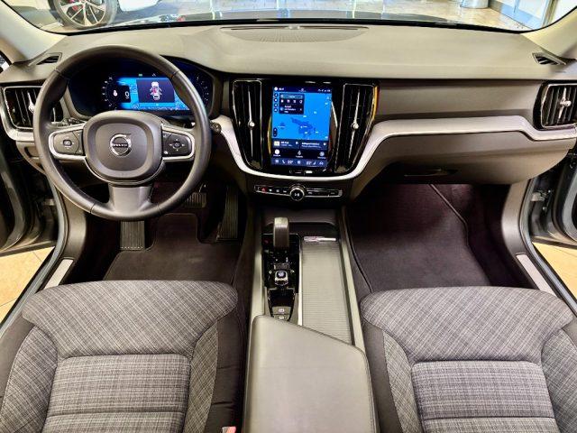 VOLVO V60 B4 (d) automatico Core UNIPRO - KM CERTIFICATI