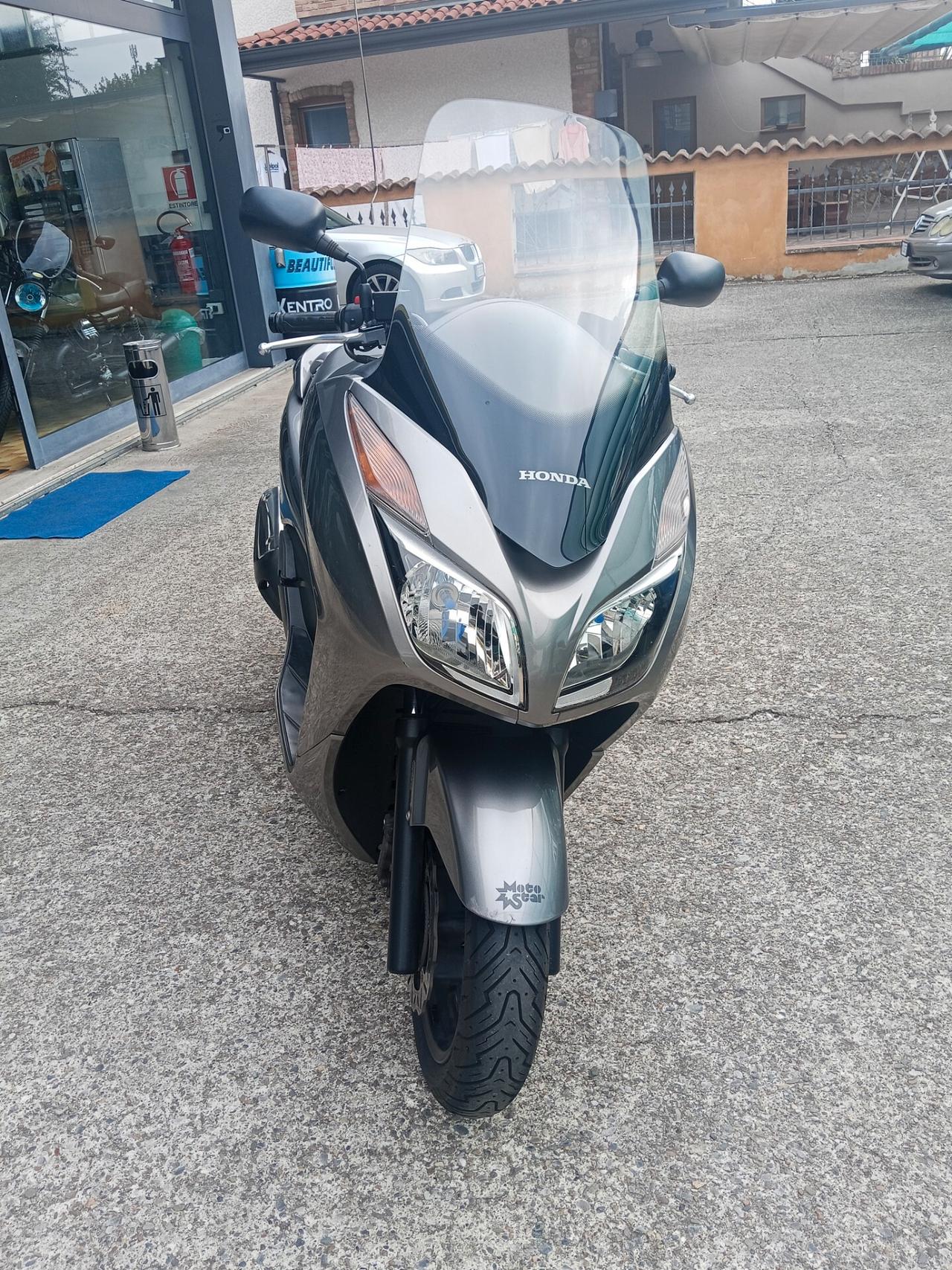 Honda Forza 300