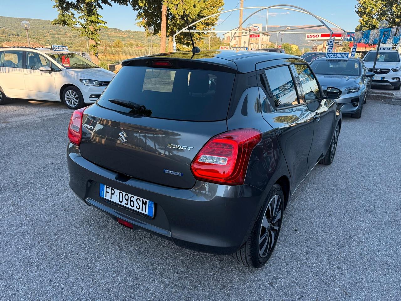 "UNA CHICCA" Suzuki Swift 1.2 Hybrid Top + GPL