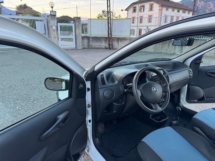 Fiat Grande Punto 1.3 MJT 75 CV 3 porte Dynamic