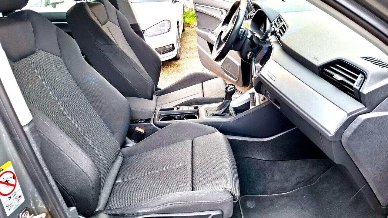 AUDI Q3 40 2.0 TDI quattro S tronic Business 190cv