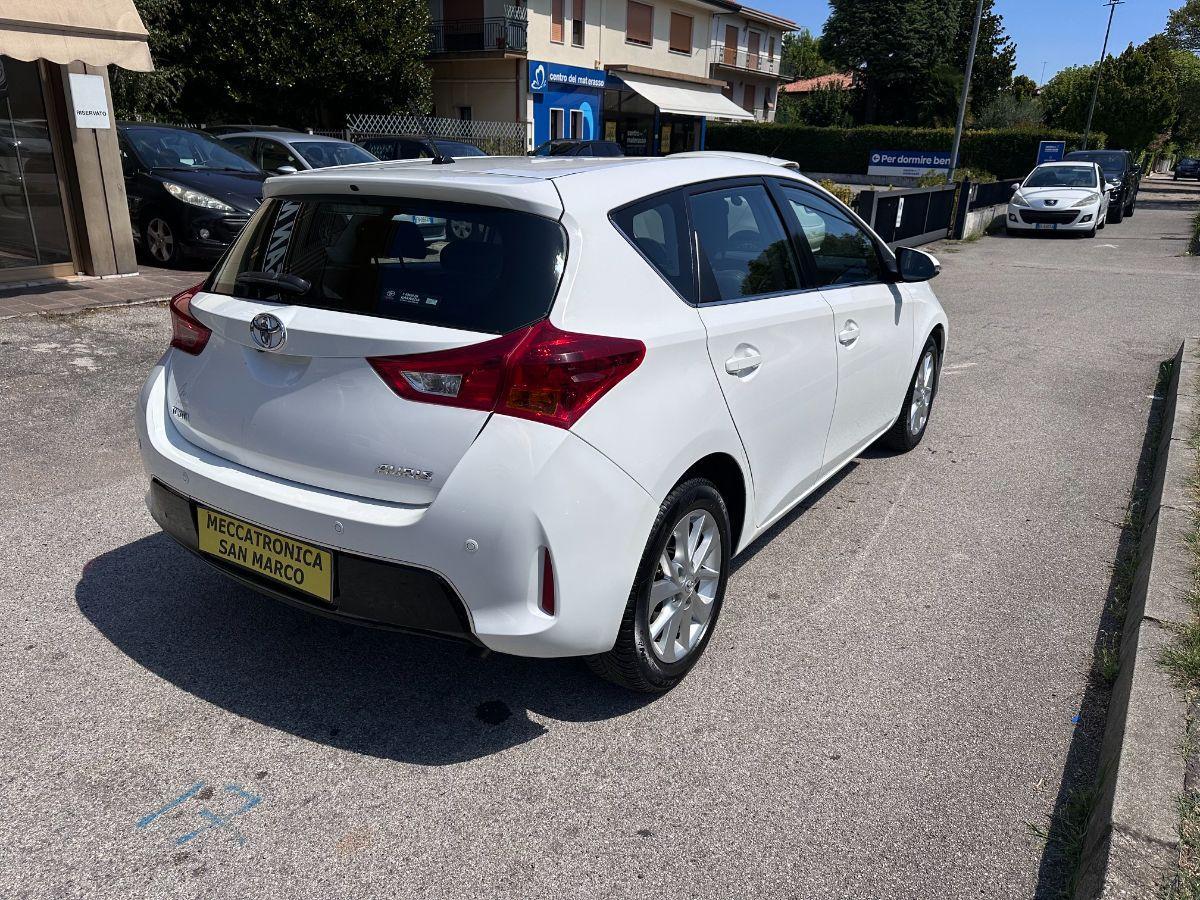 TOYOTA - Auris - TS 1.4 D-4D Lounge #TAGLIANDICERTIFICATI