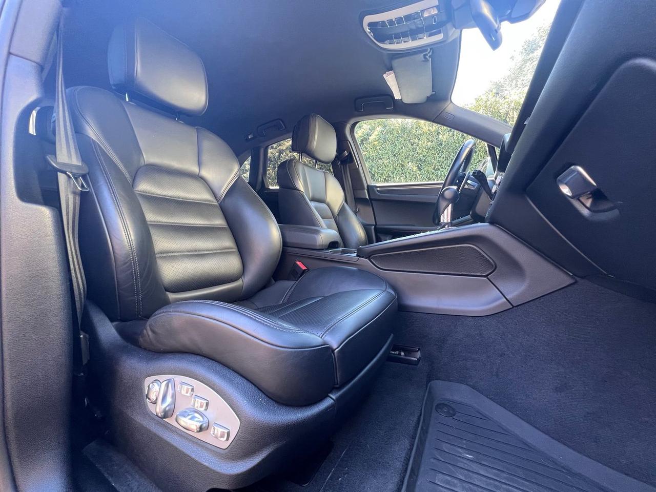 Porsche Macan 2.0 #10291